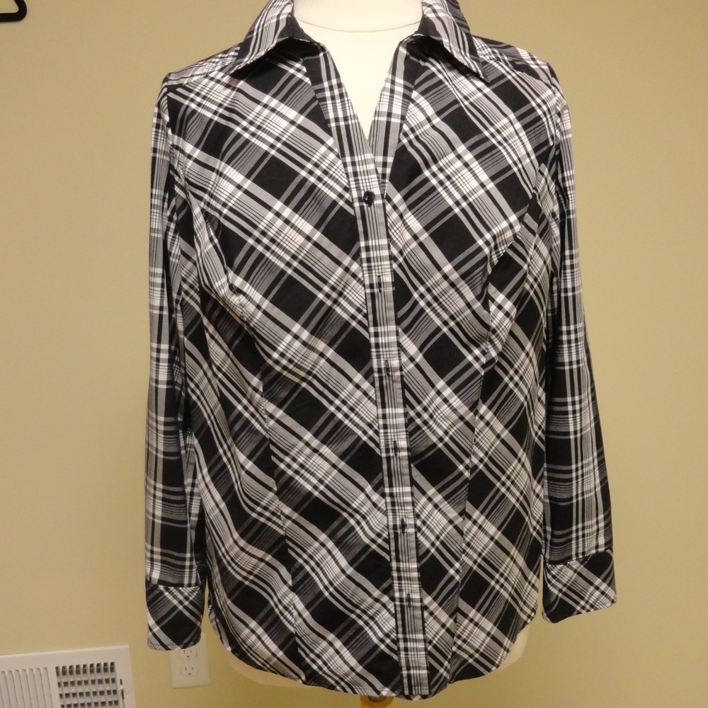 Lane Bryant Black & White striped top Size 20